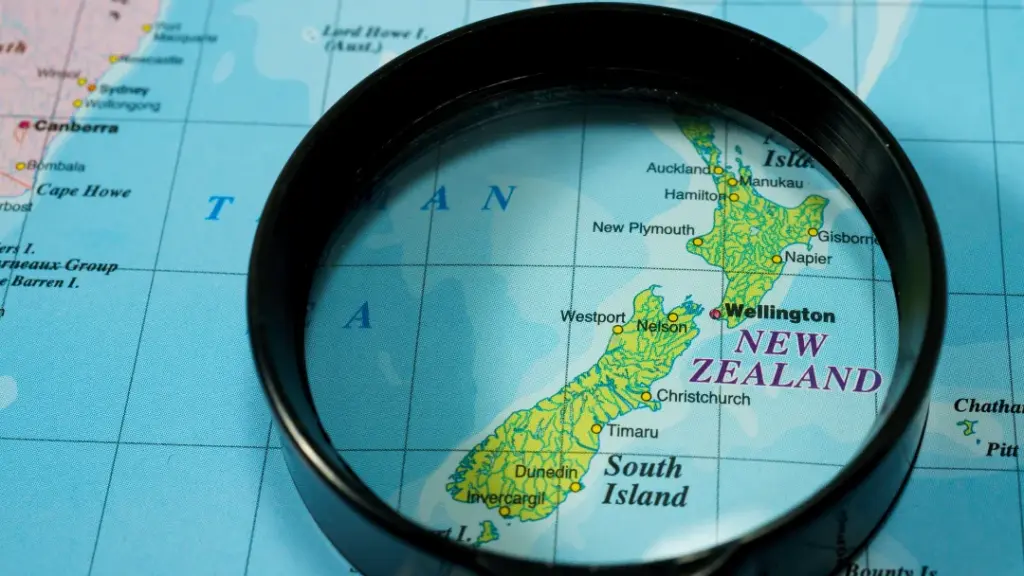 A map of New Zealand North and south island. For those wanting to move to New Zealand the NZ Ahead podcast is the best resource on the internet! have a listen now!